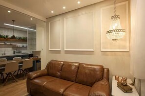 City Apartment, 1 Queen Bed with Sofa bed, Air conditioning, City View | Living area | 45-inch Smart TV with digital channels, Netflix, streaming services - Stay Home Luxo Gramado | 1min Rua Coberta | Ar Cond | Premium (Gramado)