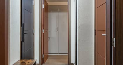 Sunny Green Apartment | Modern & Quiet