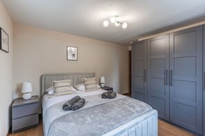 Unclassified image, 5 of 11, button - Velvet Escape- Relax & Comfort (Great Yarmouth)