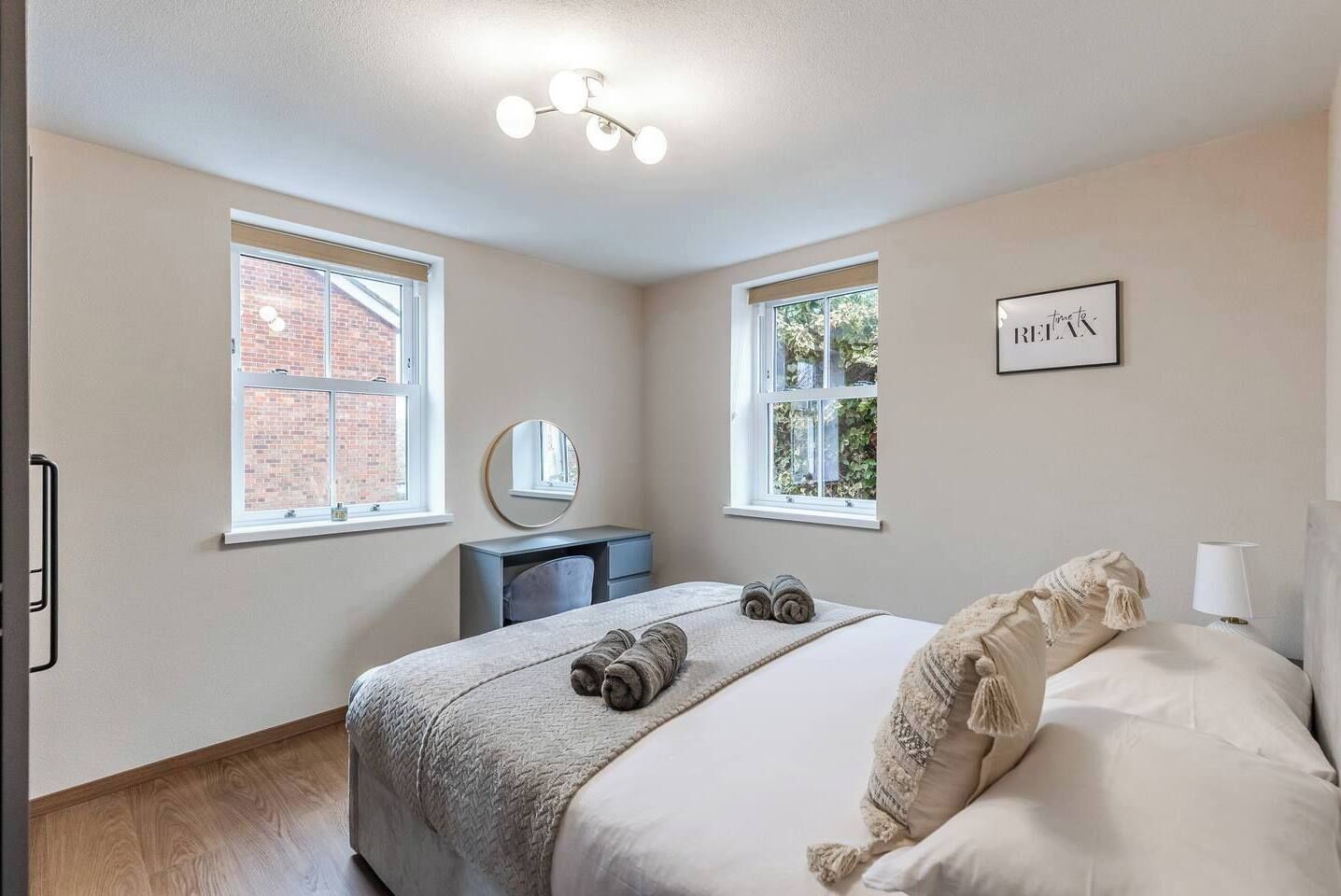 Iron/ironing board, free WiFi, bed sheets