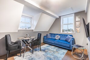 Uklassifisert bilde, 3 av 13, knapp