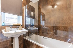 Unclassified image, 4 of 14, button - Central & Seaside: Comfort (Great Yarmouth)