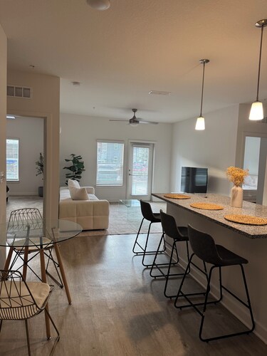 Azure Luxe Haven Near TPC, Mayo Clinic & Beaches!