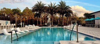 Azure Luxe Haven Near TPC, Mayo Clinic & Beaches!