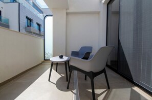 Property grounds - Chic 2BR Apartment Steps from the Gzira Seafront (Tas-Sliema)