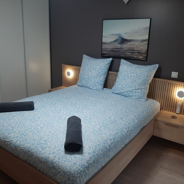 1 bedroom, iron/ironing board, internet, bed sheets