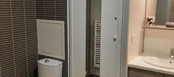 Patio Arena, 2 étoiles, terrasse, parking, wifi, entrée et sortie autonomes