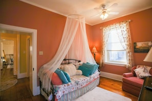 Unclassified image, 4 of 17, button - Charming Victorian Home at Pisano Winery (Millheim)