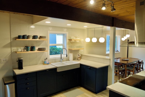 Microwave, oven, stovetop, dishwasher