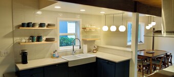 PetOK. WiFi. Parking. W/D. Yard. Netflix