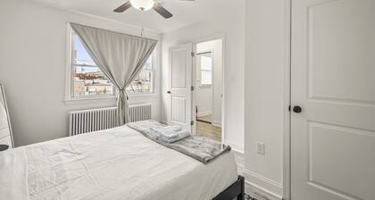 Bright 2BR Apt in DC with Parking Union Market Union Station