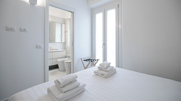 3 bedrooms, iron/ironing board, free WiFi, bed sheets - Italianway Comfort - Vincenzo Monti 29 F (Milano)