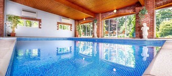 Newt Cottage - Two Bedroom Villa, Sleeps 4