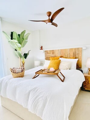 1 bedroom, iron/ironing board, WiFi, bed sheets - Beachfront Flat in MuchaVista, Campello. (El Campello)