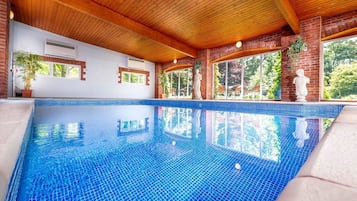 Piscine couverte, piscine chauffée