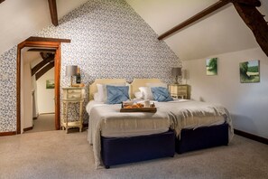 8 habitaciones, tabla de planchar con plancha, internet y ropa de cama 