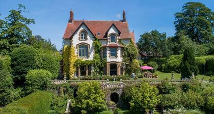 Amberstone Manor - Ten Bedroom Villa, Sleeps 20