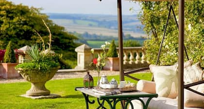 Amberstone Manor - Ten Bedroom Villa, Sleeps 20