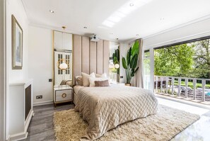 5 chambres, fer et planche à repasser, accès Internet, draps fournis