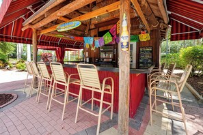 Bar (on property) - 5BR Private Pool Home Near Disney | FREE Pool Heat | Gated Resort (Davenport)