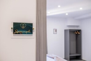 Spaccanapoli | ภายใน