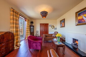 Luokittelematon kuva, 5 kautta 41, painike