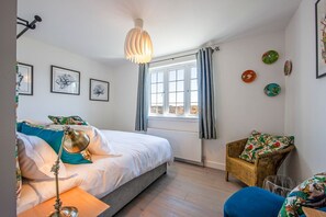 7 makuuhuonetta, silitysrauta/-lauta, internet, vuodevaatteet