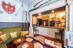Bar (en la propiedad)