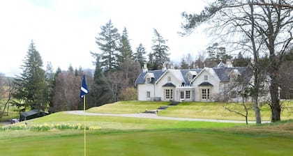 Spey Valley House - Eight Bedroom Villa, Sleeps 16