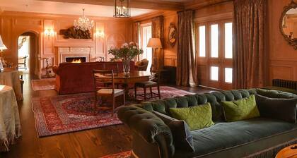 Spey Valley House - Eight Bedroom Villa, Sleeps 16