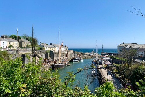 Sea Mist House - Six Bedroom Villa, Sleeps 14