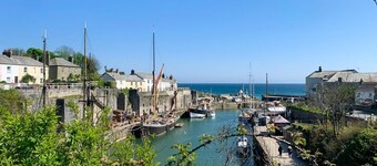 Sea Mist House - Six Bedroom Villa, Sleeps 14