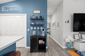 Interior - Luxe 2BR in The Villages | Mins to Eastport Sq. (The Villages)