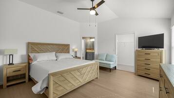 3 bedrooms, iron/ironing board, Internet, bed sheets