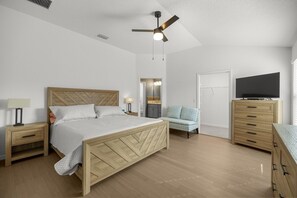 3 slaapkamers, een strijkplank/strijkijzer, internet, beddengoed