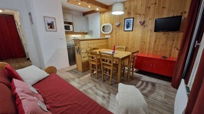 Interior - 150 m from the lifts - Apartment T2 for 5 people - La Marmotte en Folie (Huez)
