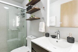 Hair dryer - ¡Luxury with Terrace! King Bed & Sofa Bed 4ppl (Monterrey)