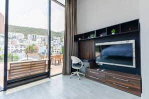 Interior - ¡Luxury with Terrace! King Bed & Sofa Bed 4ppl (Monterrey)