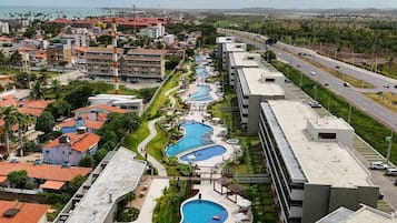 3 kolam renang terbuka