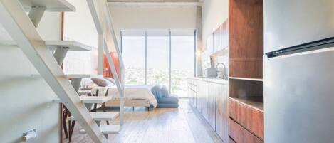 1 bedroom, desk, iron/ironing board, WiFi