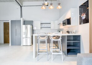 Fridge, coffee/tea maker - ¡Elegante Loft en Colinas de San Jerónimo! (Monterrey)
