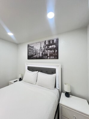 1 chambre, fer et planche à repasser, Wi-Fi, draps fournis