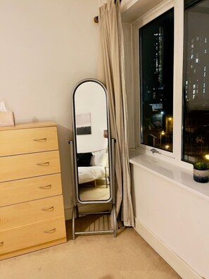 Interior - Stylish Central Huge Living Space (Greater Manchester)