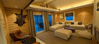 Oslo Wildwood · Wood-fired hot tub Retre