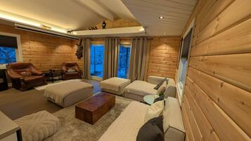 Loft, 2 Bedrooms, Smoking | Ruang tamu