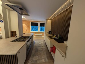 Loft, 2 Bedrooms, Smoking | Interior