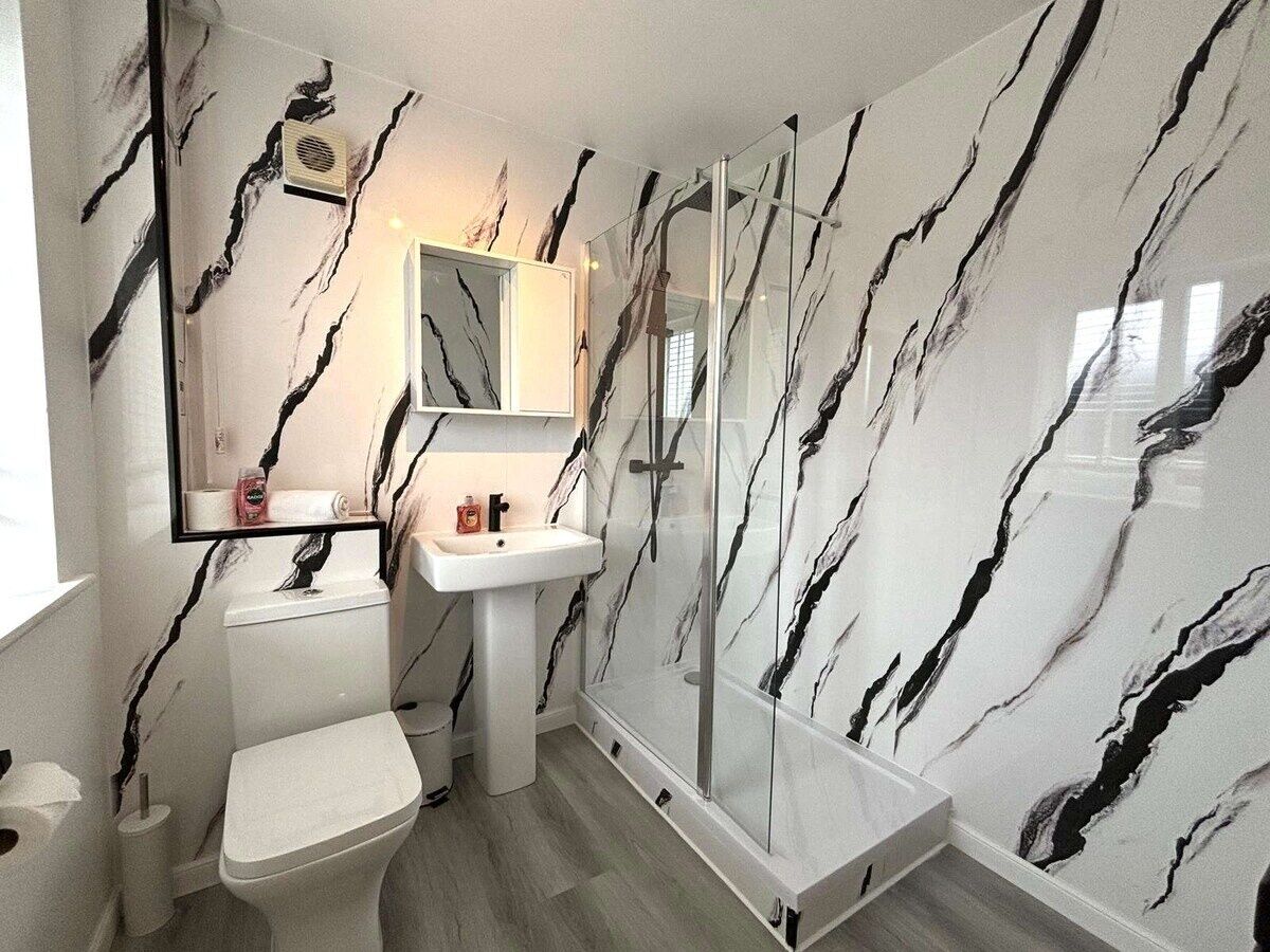 Hair dryer, towels