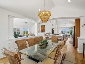 Dining - Spacious 5BR House near Fenwick Beach (Fenwick Island)