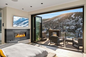 3 bedrooms, free WiFi, bed sheets - Walk to Main Street from this Home with Rooftop Deck, Hot Tub and Peloton (Park City)