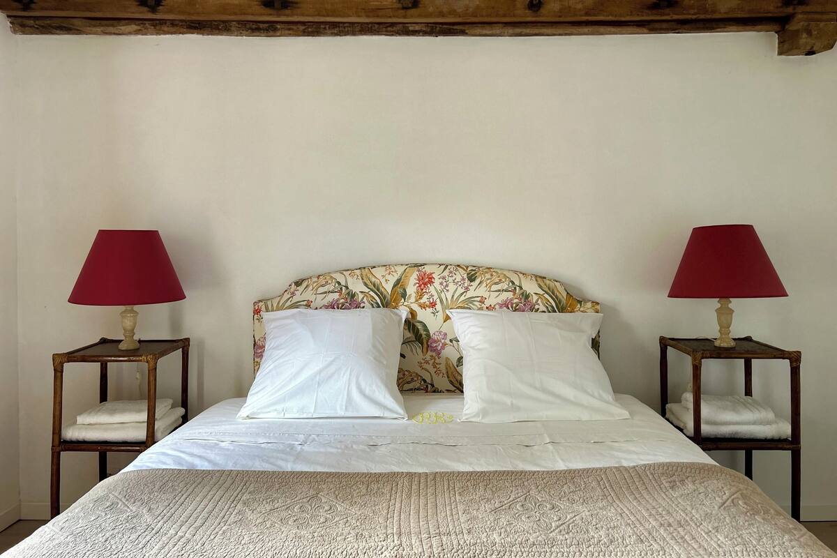 Apartment | Individually decorated, individually furnished, free WiFi, bed sheets